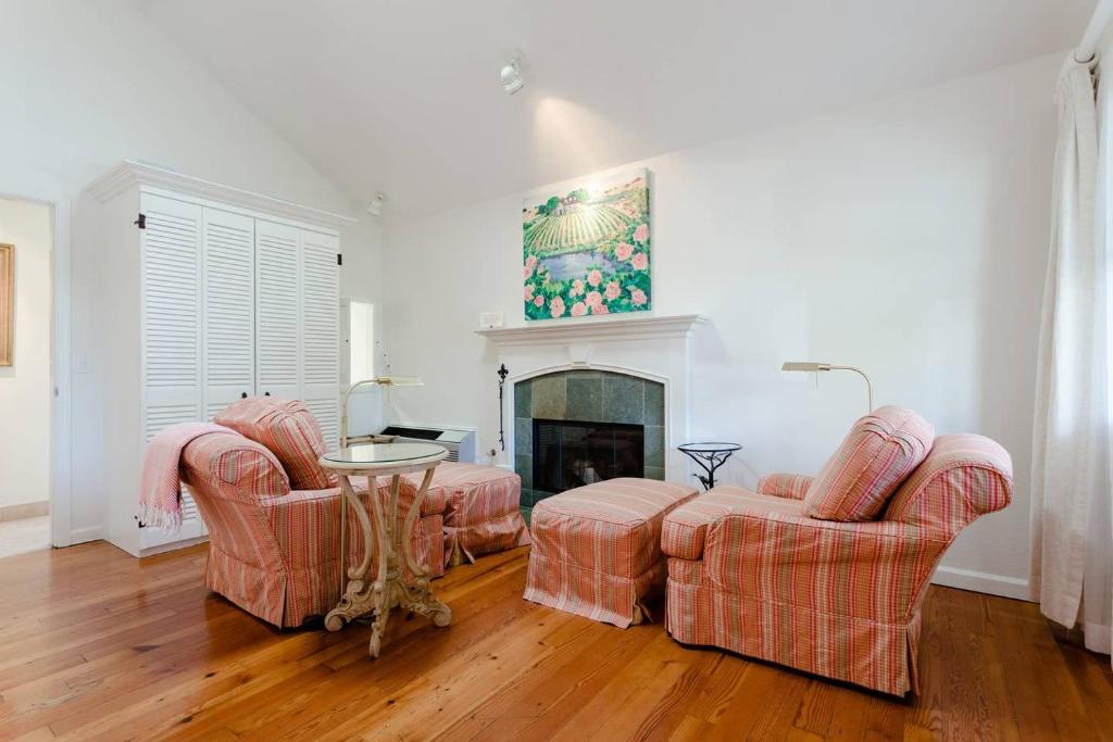 Cottage Grove Inn photo 4