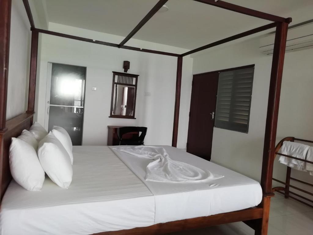 Shanthi Guest & beach villa photo 2
