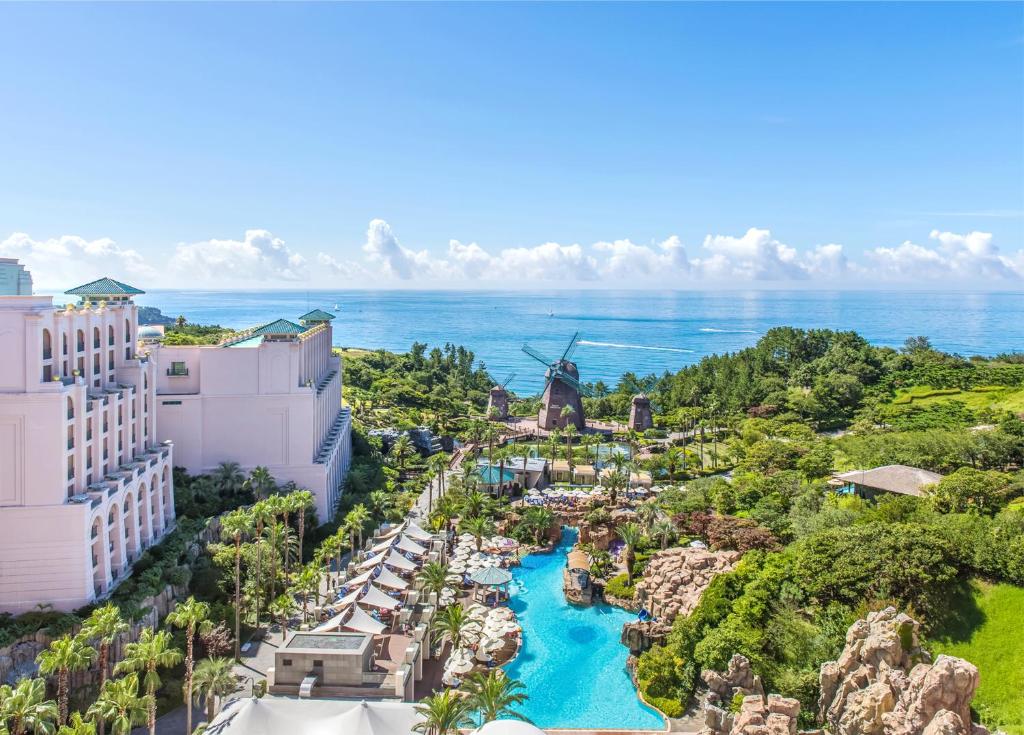 Lotte Hotel Jeju photo 3