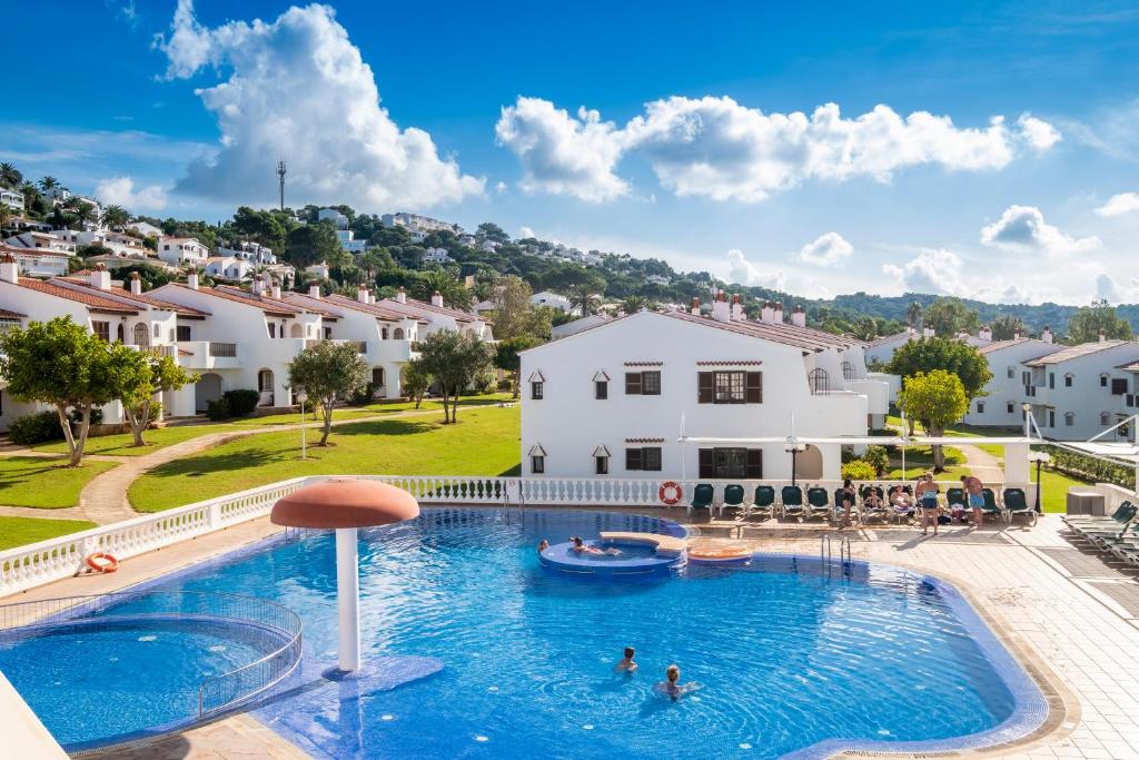 Apartamentos Son Bou Gardens By MENORCARENTALS photo 3