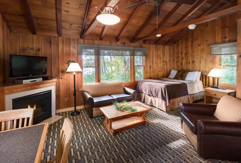 Hueston Woods Lodge and Conference Center photo 1