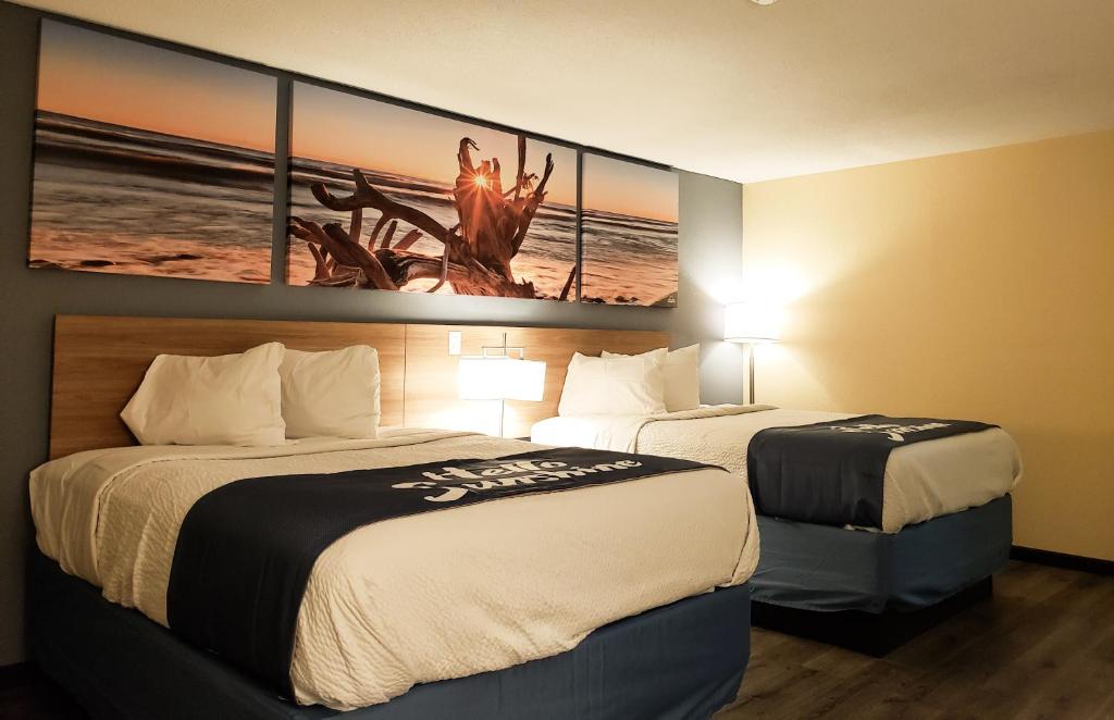 Days Inn & Suites by Wyndham Merrillville photo 3