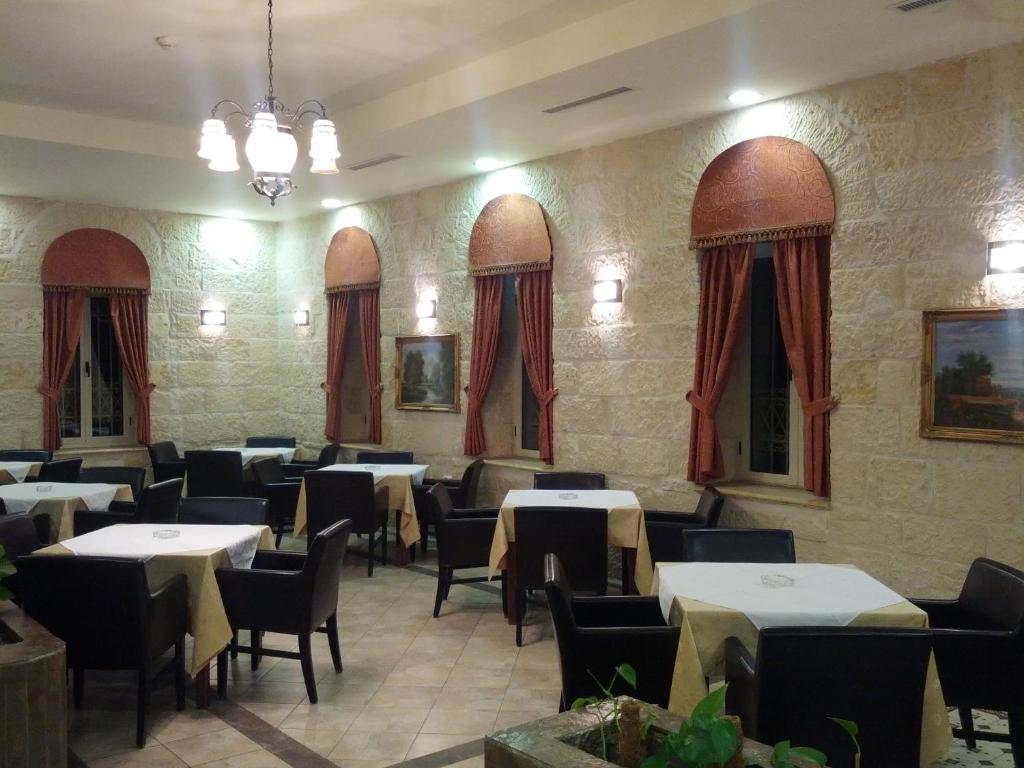 Alhambra Palace Hotel Suites - Ramallah photo 2