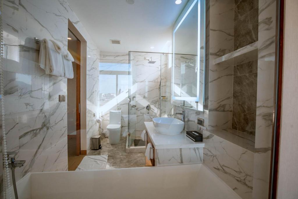 Двухместный (Улучшенный двухместный номер с 1 кроватью), Bella Vita Hotel