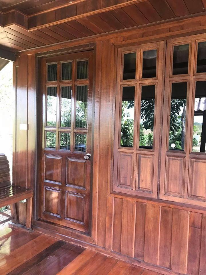 Thakrayang Brass Artisan Home Stay - Tap to explore photos
