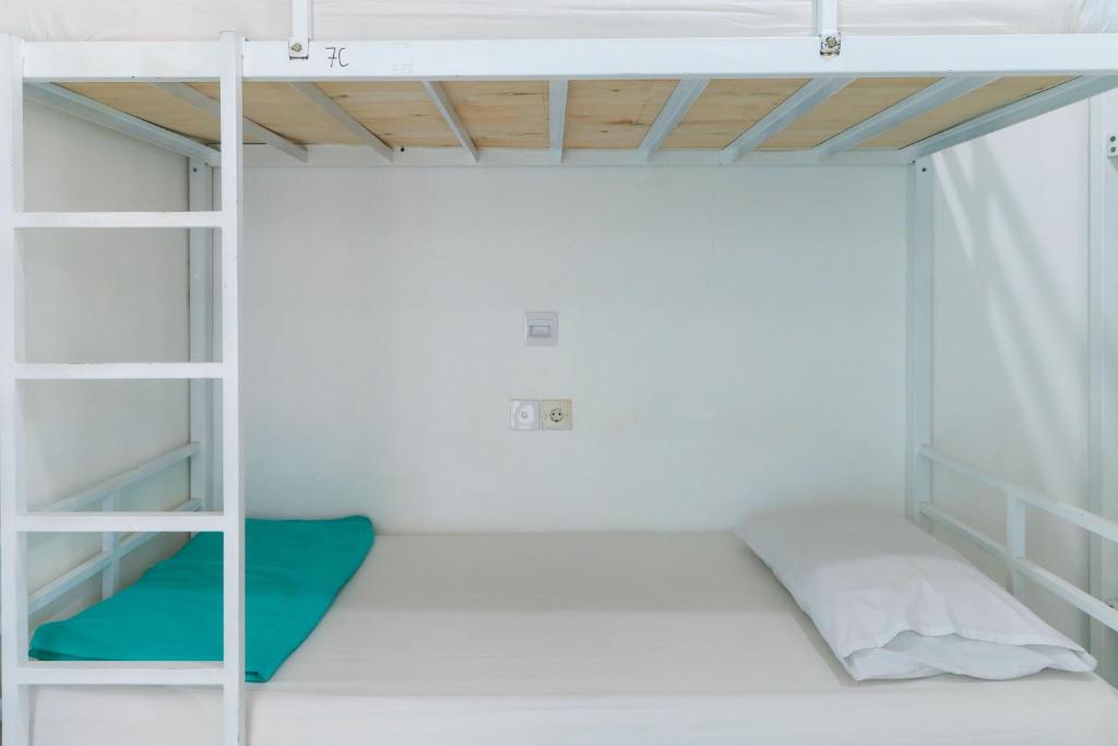 Номер (Кровать в общем 4-местном номере для мужчин и женщин), The Ruum Hostel Canggu