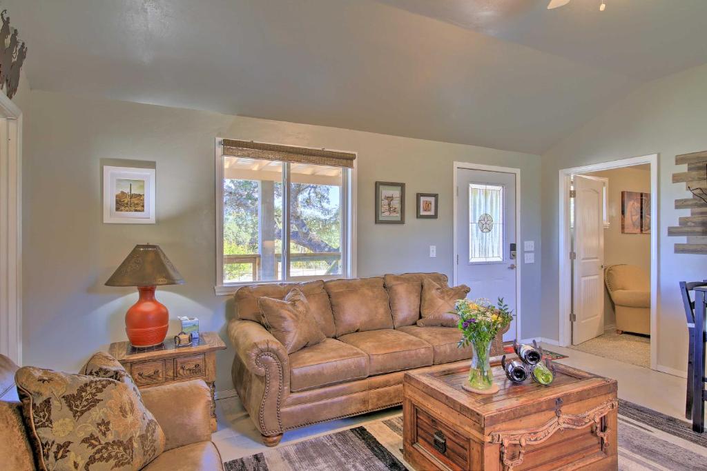 Updated Cabin with Fire Pit - 1 Mile From Downtown! photo 3