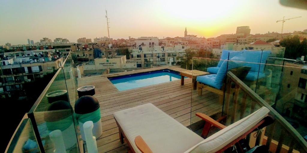 Old Jaffa's Penthouse Boutique Hostel photo 3
