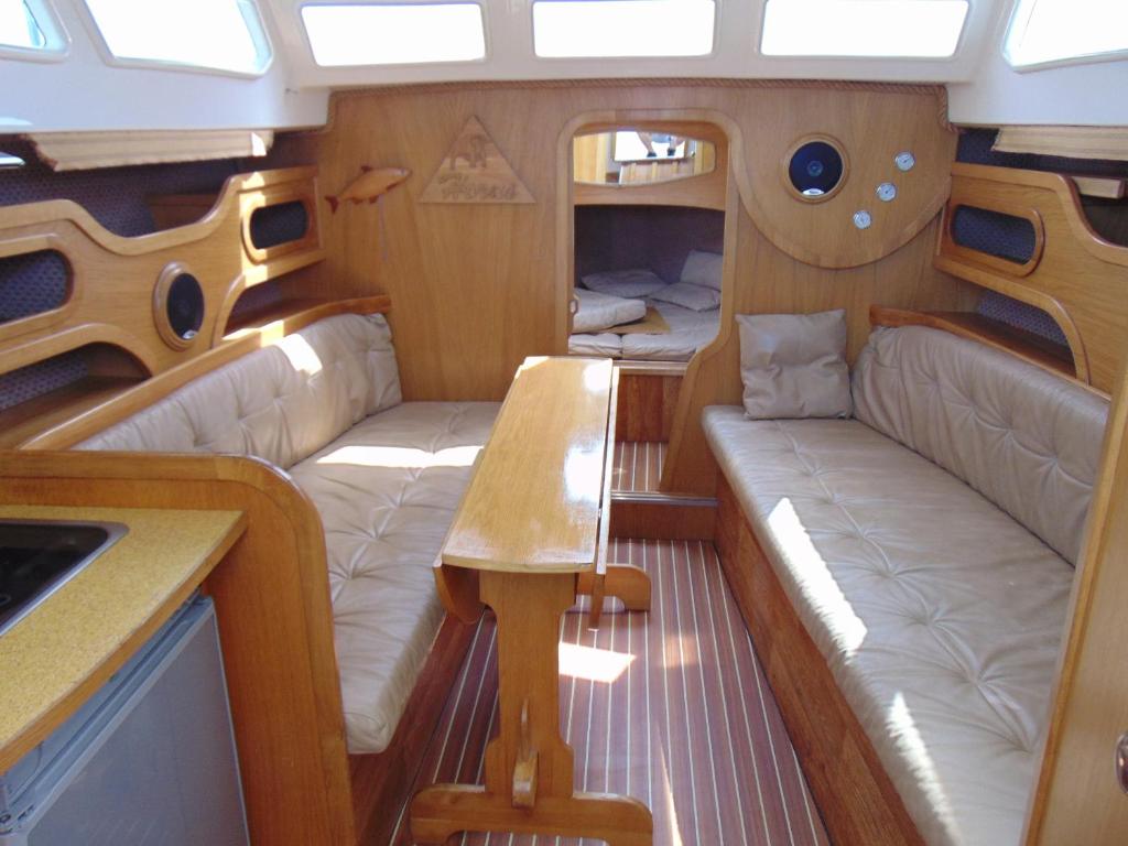 Jacht motorowy Calipso 750 photo 1