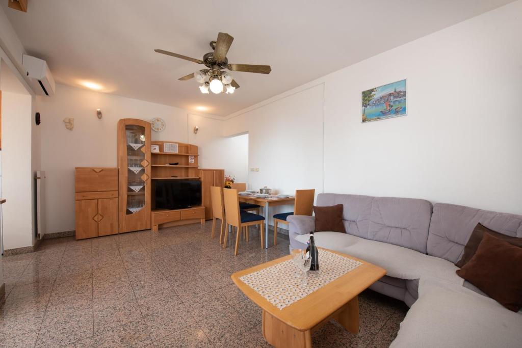 Apartment Europe with Sea View photo 2