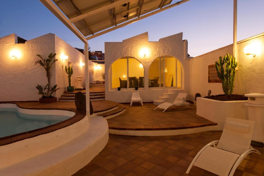 Terrace on the Beach photo 2