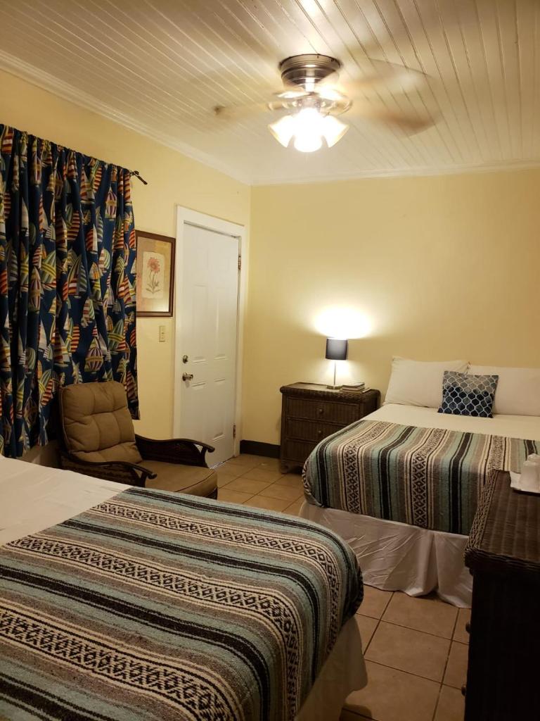 Midtown Guest House photo 4