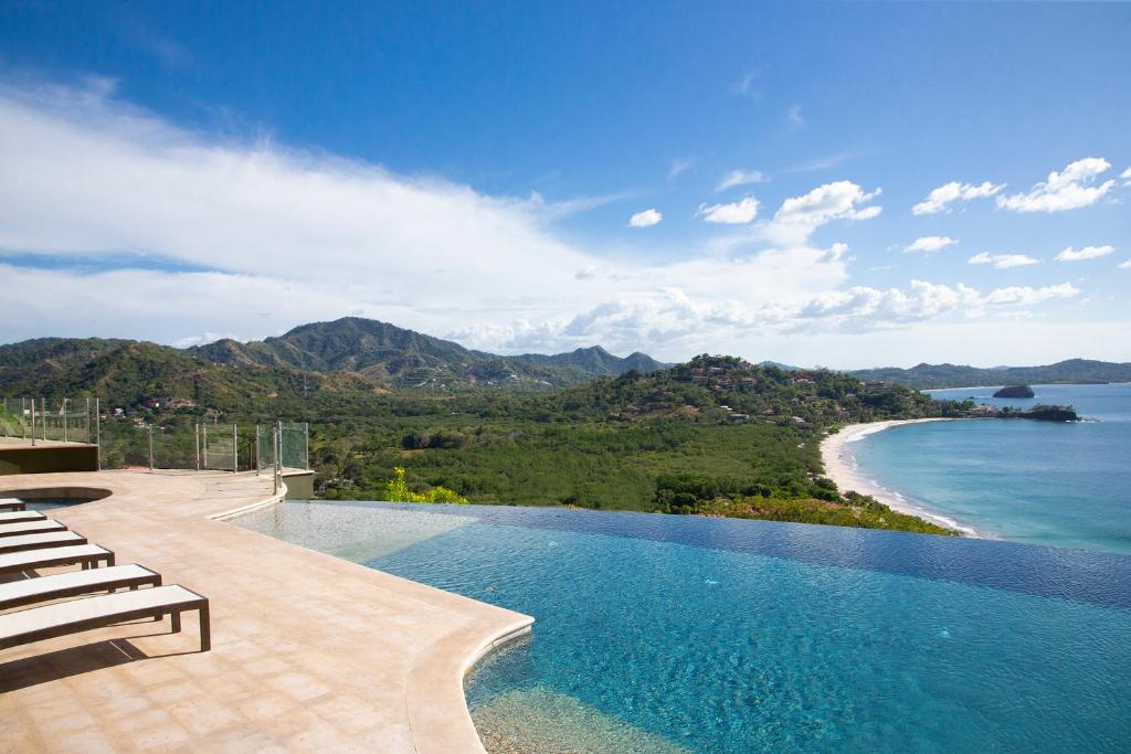 360 Splendor Del Pacifico Residences photo 3