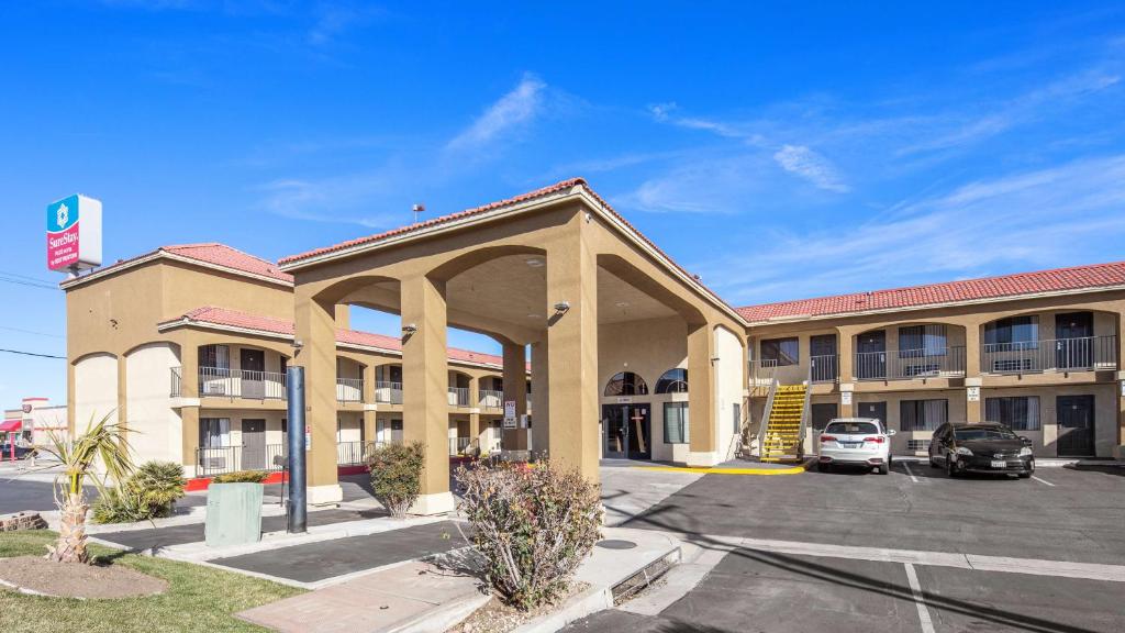 SureStay Plus Hotel by Best Western Hesperia image