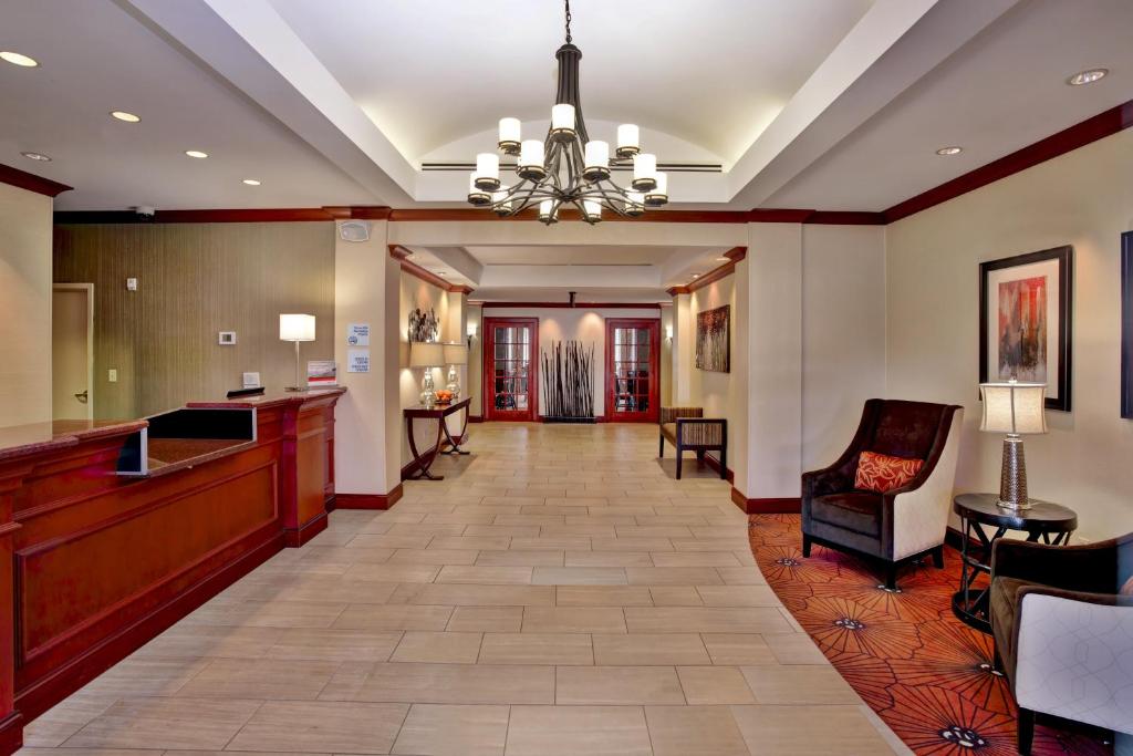 Holiday Inn Express Hotel & Suites Grand Rapids-North, an IHG Hotel photo 1