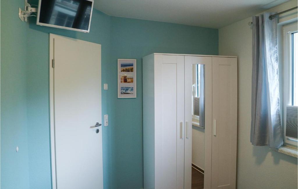 Stunning Apartment In Graal-mritz With 1 Bedrooms And Wifi photo 3