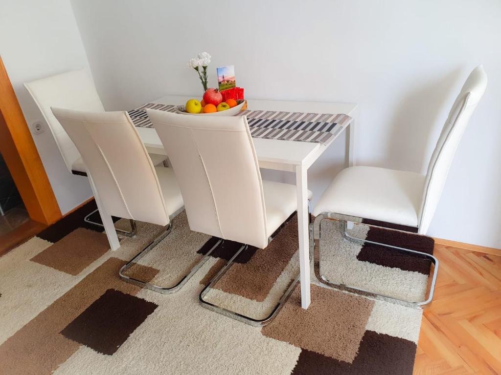 Apartman Goran - 130m Radiochirurgia photo 3