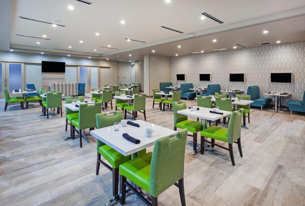 Holiday Inn - Amarillo East, an IHG Hotel photo 3