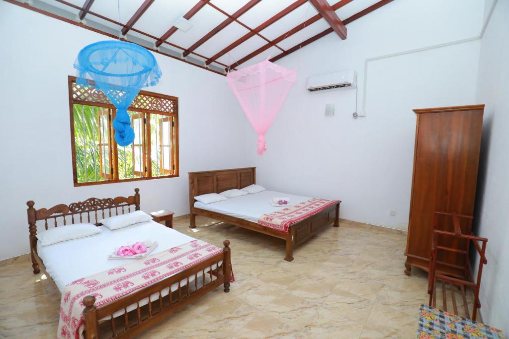 Tropical Paradise photo 2