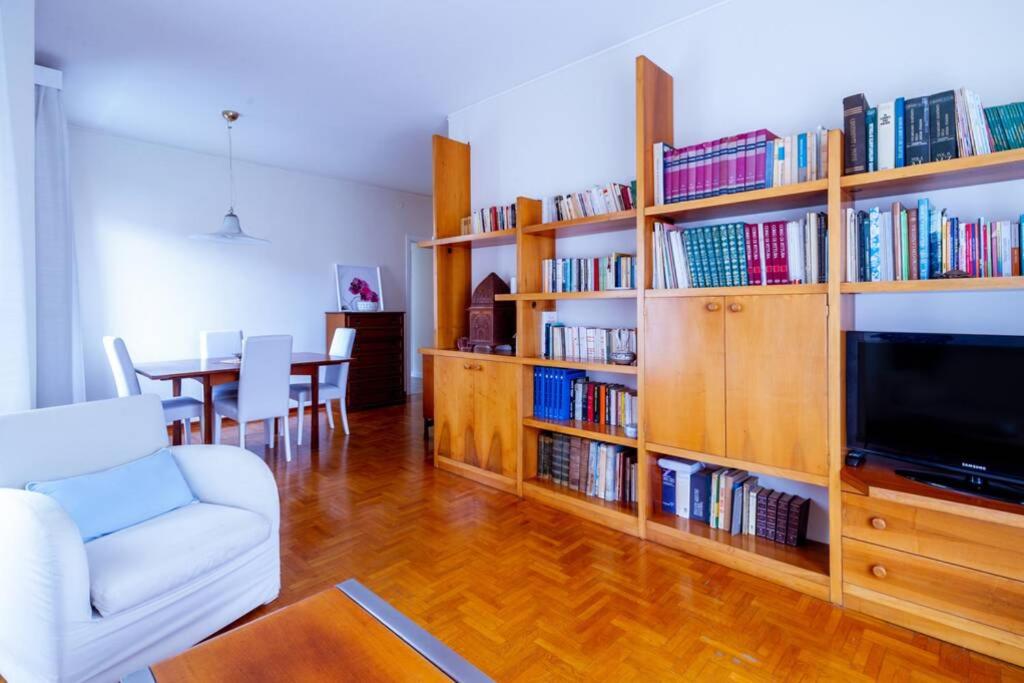 Home La Quiete. Two Bedrooms, 250m from the Beach photo 3