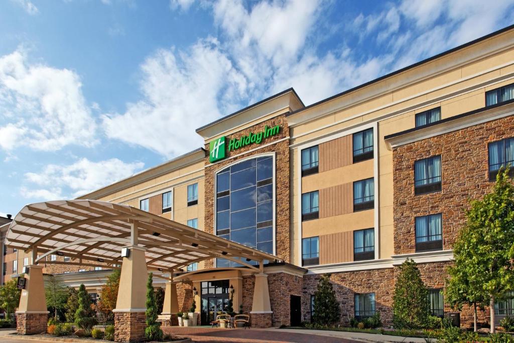 Holiday Inn Arlington NE-Rangers Ballpark, an IHG Hotel image
