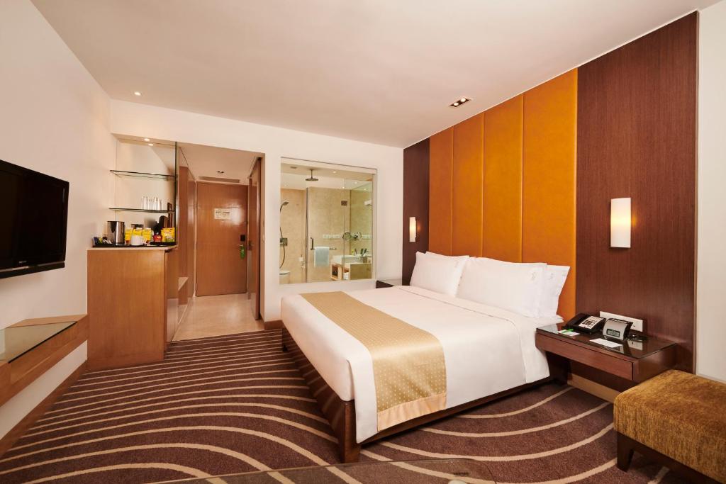 Двухместный (Улучшенный номер), Holiday Inn Mumbai International Airport