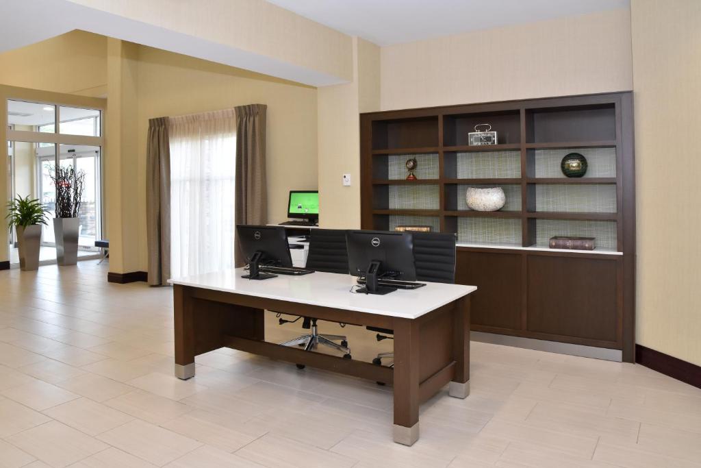 Holiday Inn Canton-Belden Village, an IHG Hotel photo 3