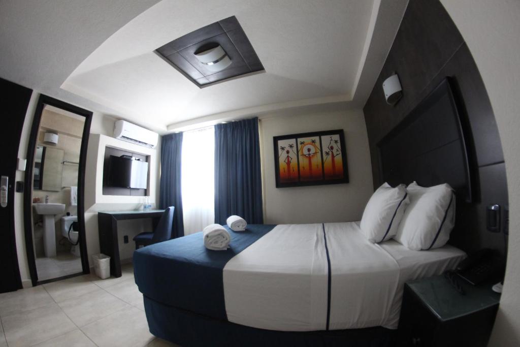 Двухместный (Двухместный номер с 1 кроватью и базовыми удобствами), Hotel Portonovo Plaza Malecon