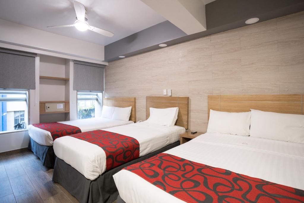 Трехместный (Трехместный номер), Hotel Roble