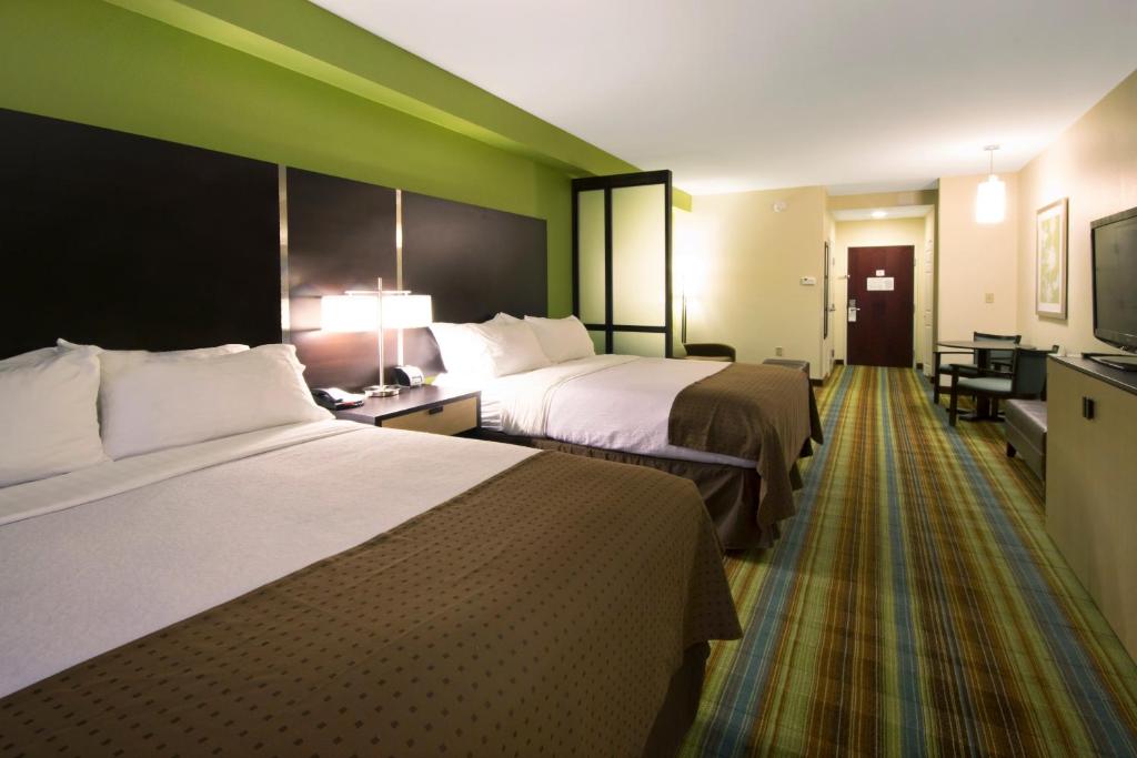 Holiday Inn Christiansburg Blacksburg, an IHG Hotel photo 1