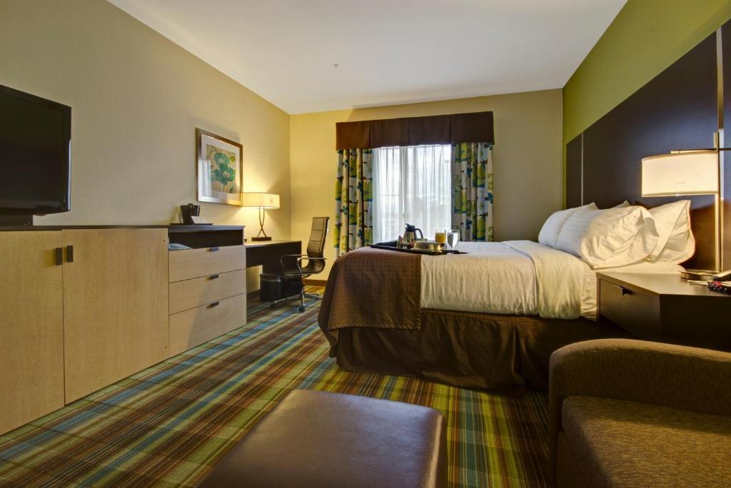 Holiday Inn Christiansburg Blacksburg, an IHG Hotel photo 3
