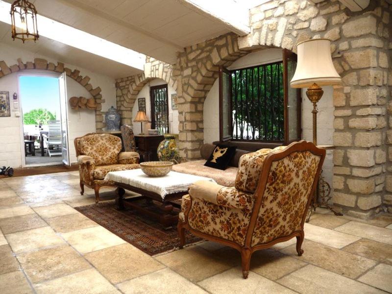 Villa with pool in Provence -Villa Romantique sleeps up to 12+4 in optional gite photo 2