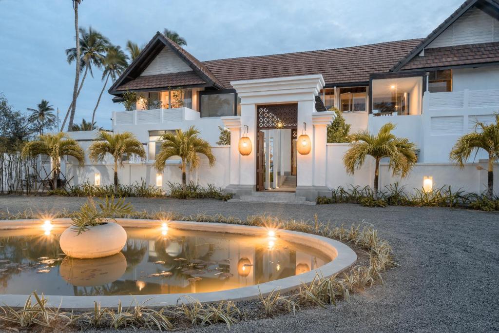 The Beach House by Reveal photo 2