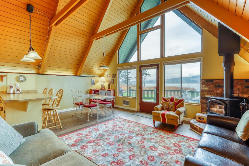 Rustic Guemes Beach Cabin photo 4