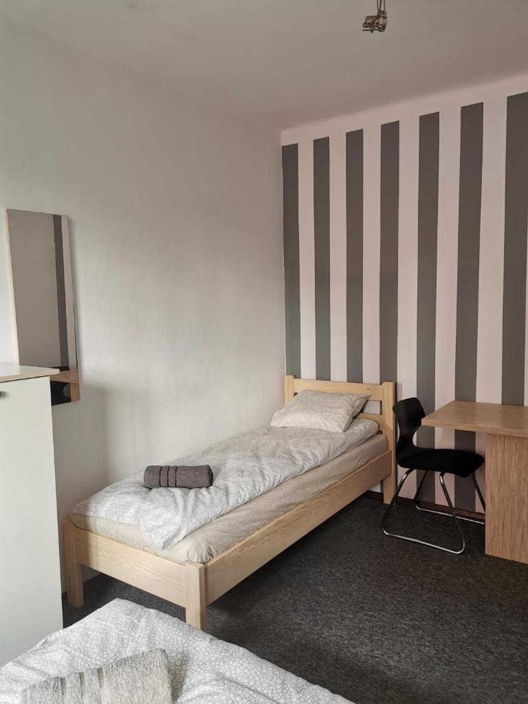 Трехместный (Трехместный номер с балконом), For rest Hostel