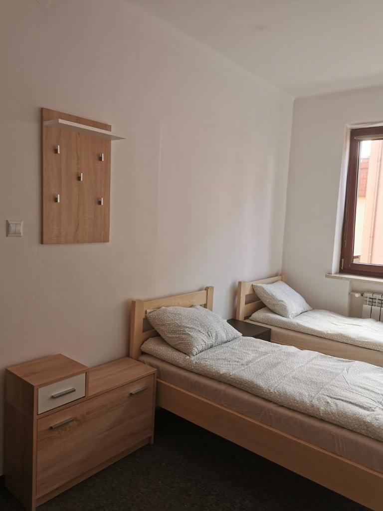 Трехместный (Трехместный номер с балконом), For rest Hostel