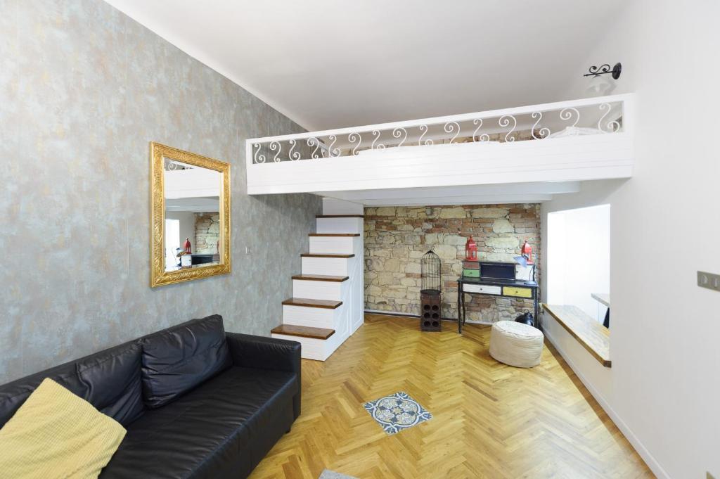 Pinkova Apartments - Tap to explore photos