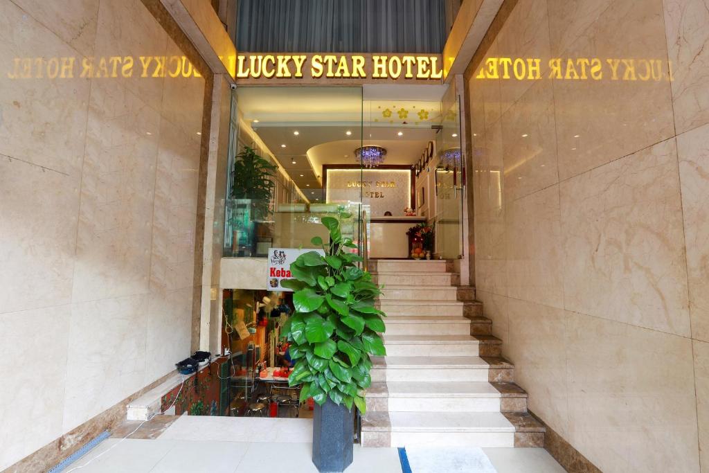 Lucky Star Hotel 266 De Tham (New Pearl Hotel)