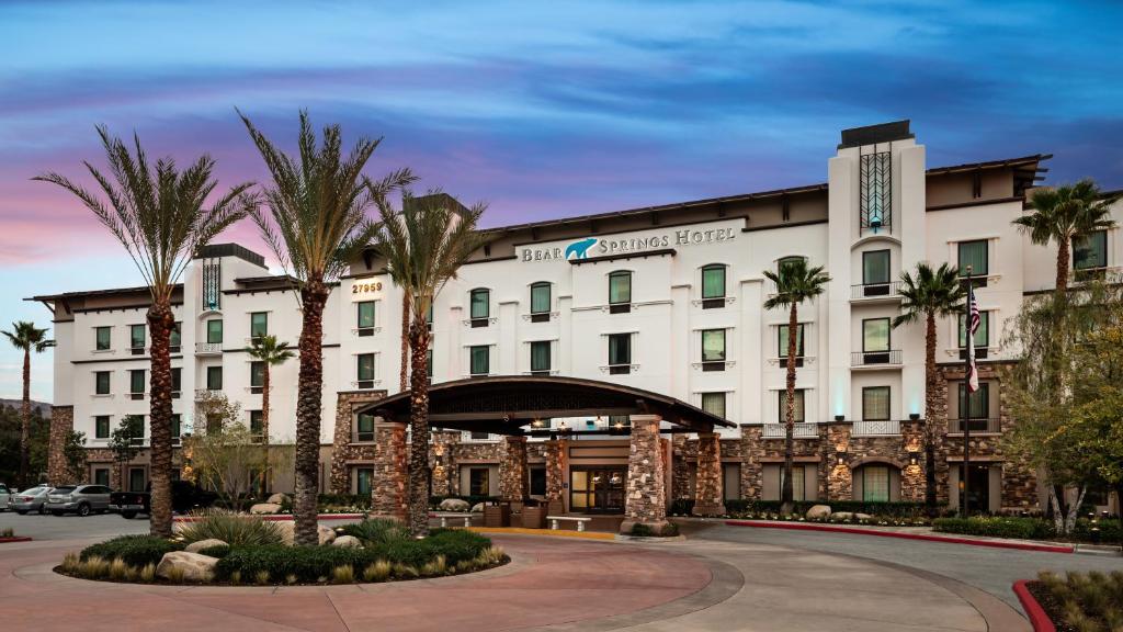 Bear Springs Hotel image