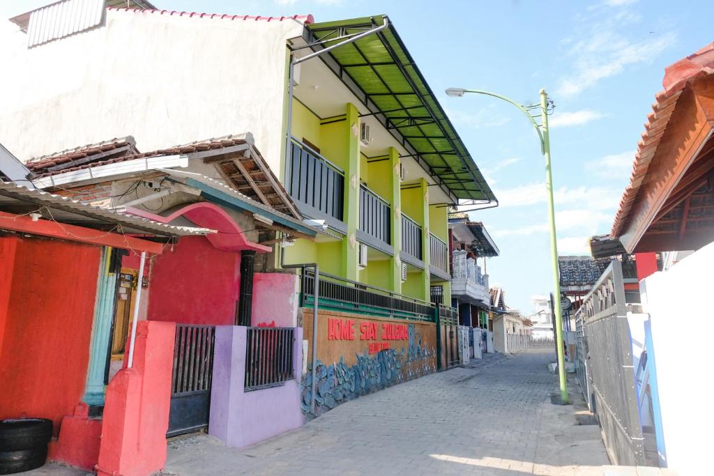 Zulfina Homestay Syariah Mitra RedDoorz photo 2