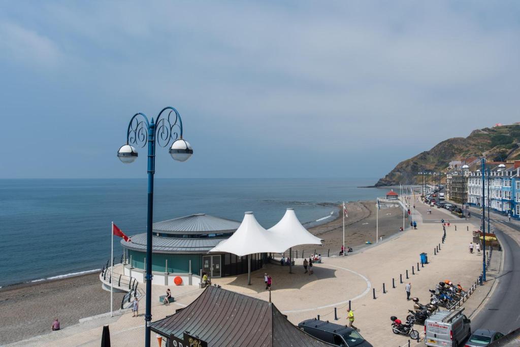 Starling View BOUTIQUE Stunning Seafront view Apartment photo 3