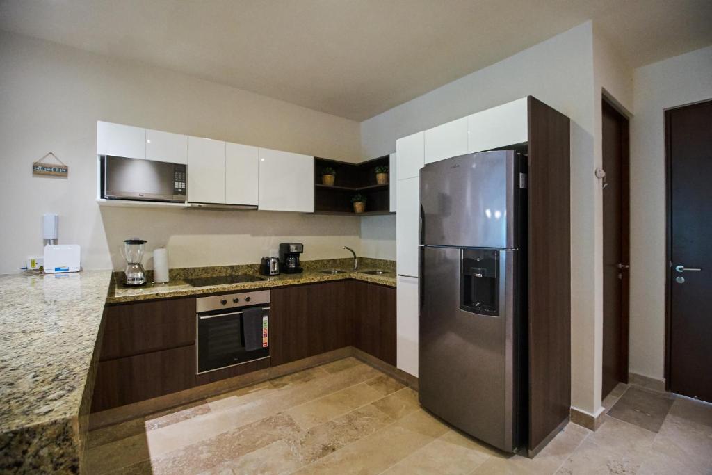 Copperfield - Pool & Gym & Beach club access photo 4