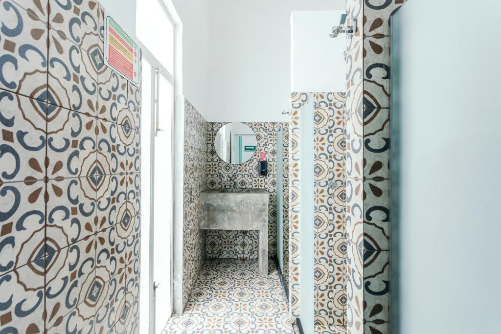 Номер (Односпальная кровать в общем номере для мужчин и женщин), CASA MX Alameda