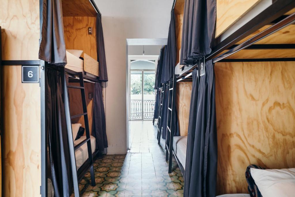 Номер (Односпальная кровать в общем номере для мужчин и женщин), CASA MX Alameda