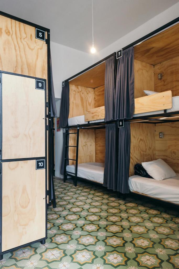 Номер (Односпальная кровать в общем номере для мужчин и женщин), CASA MX Alameda