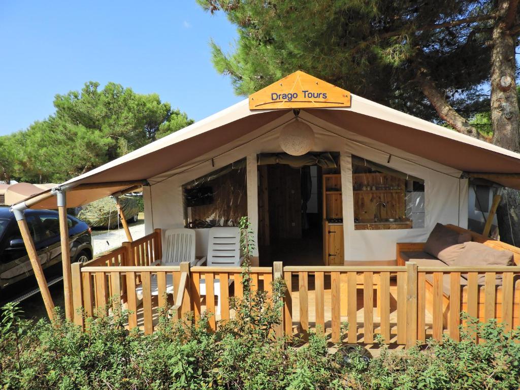 Drago Tours LODGE TENT, Valkanela