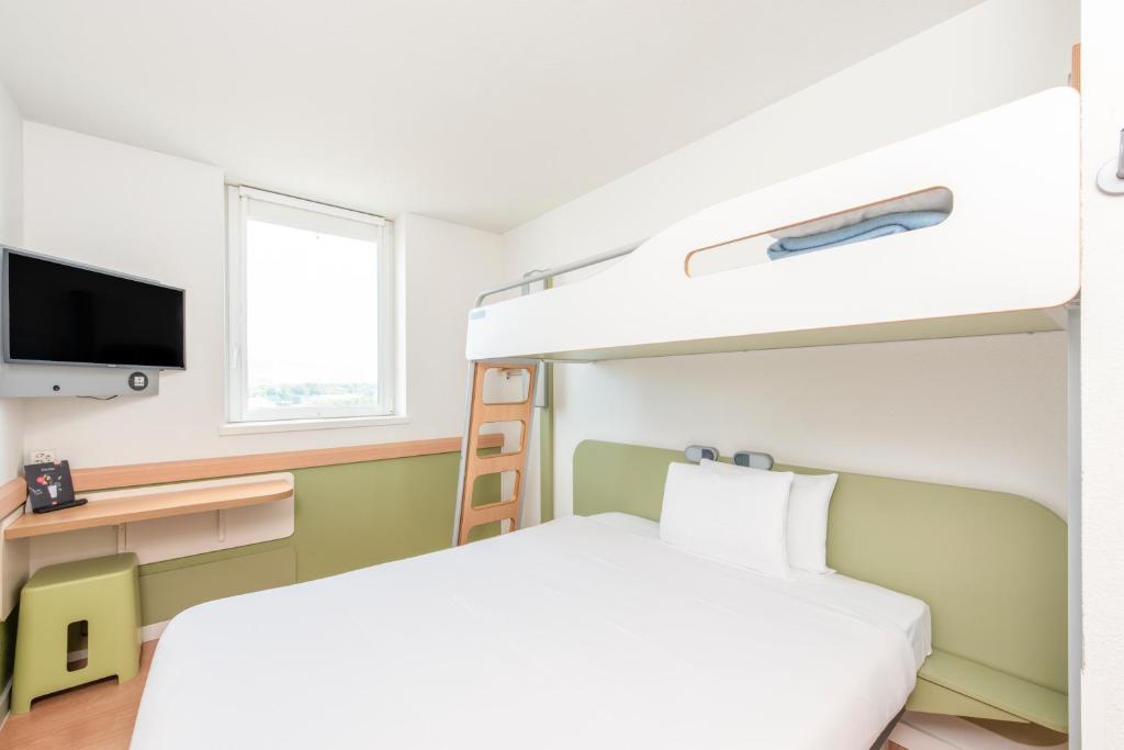 Трехместный (Трехместный номер эконом-класса), ibis budget Bern Expo