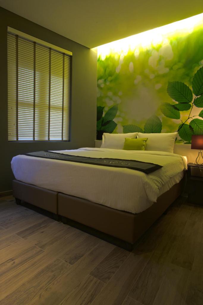 Двухместный (Deluxe Double Room - Gold), J8 Hotel