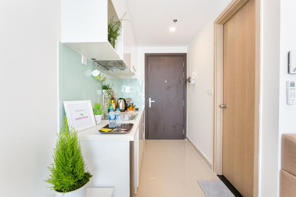 Студио (Номер-студио с кроватью размера «queen-size»), RIVERGate Apartment - Central SAIGON
