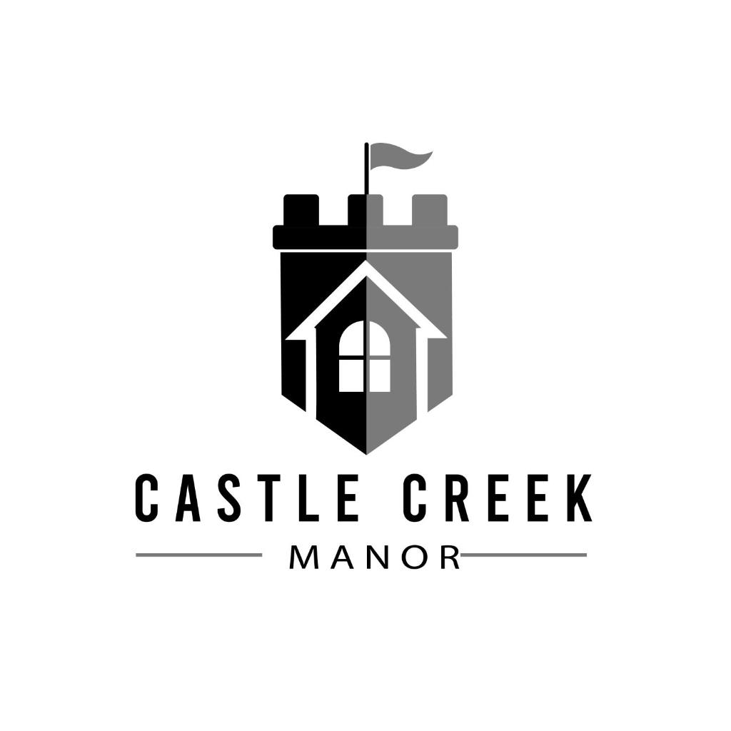 Castle Creek Manor photo 2